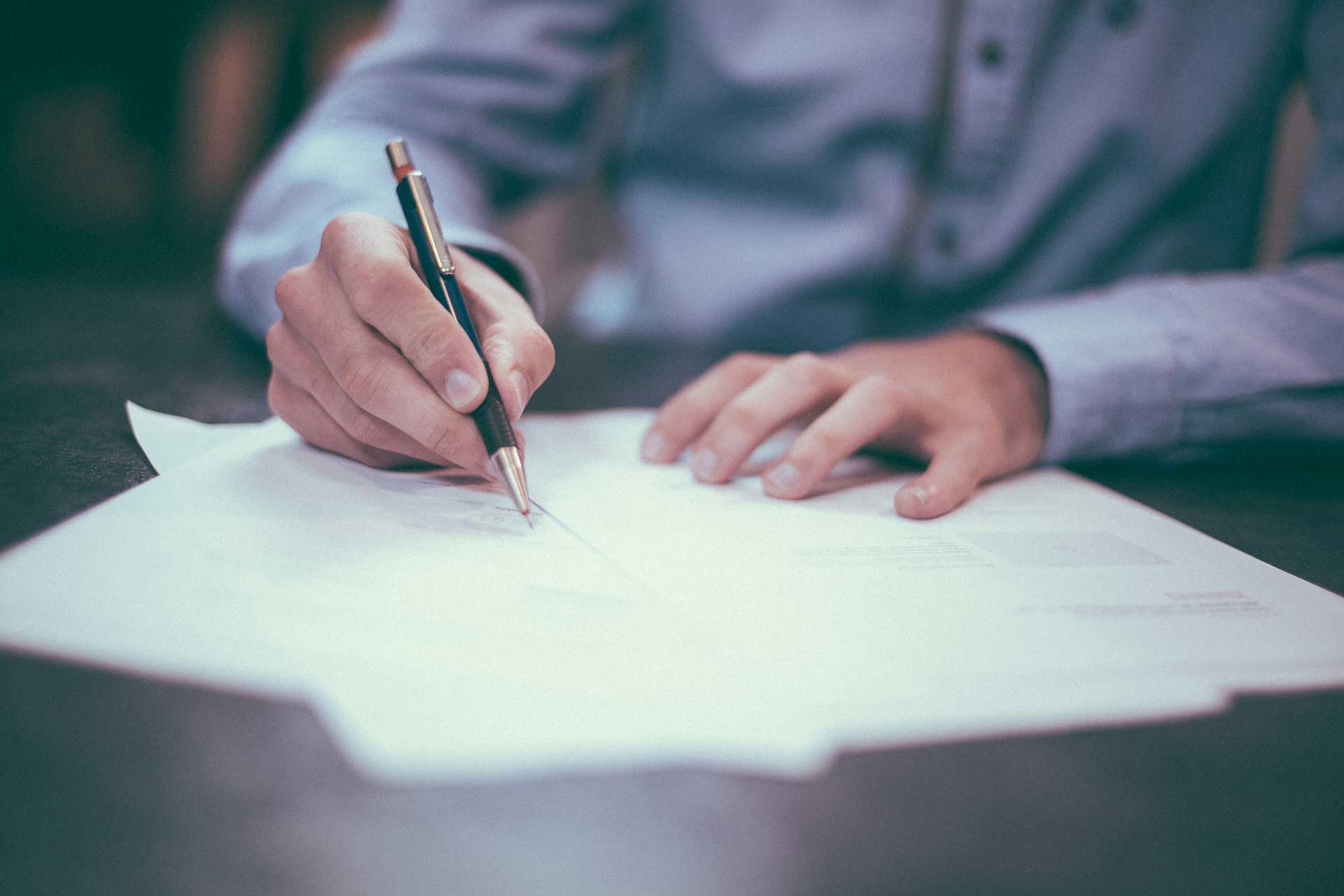 Understanding Contract Law in the UK: Essential Insights for Small Businesses and Startups