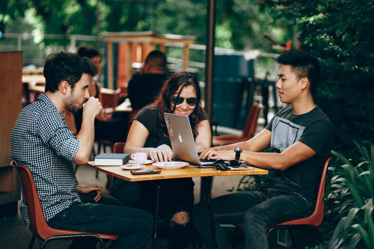 Appointing and Removing Company Directors: A Step-by-Step Guide for UK Businesses
