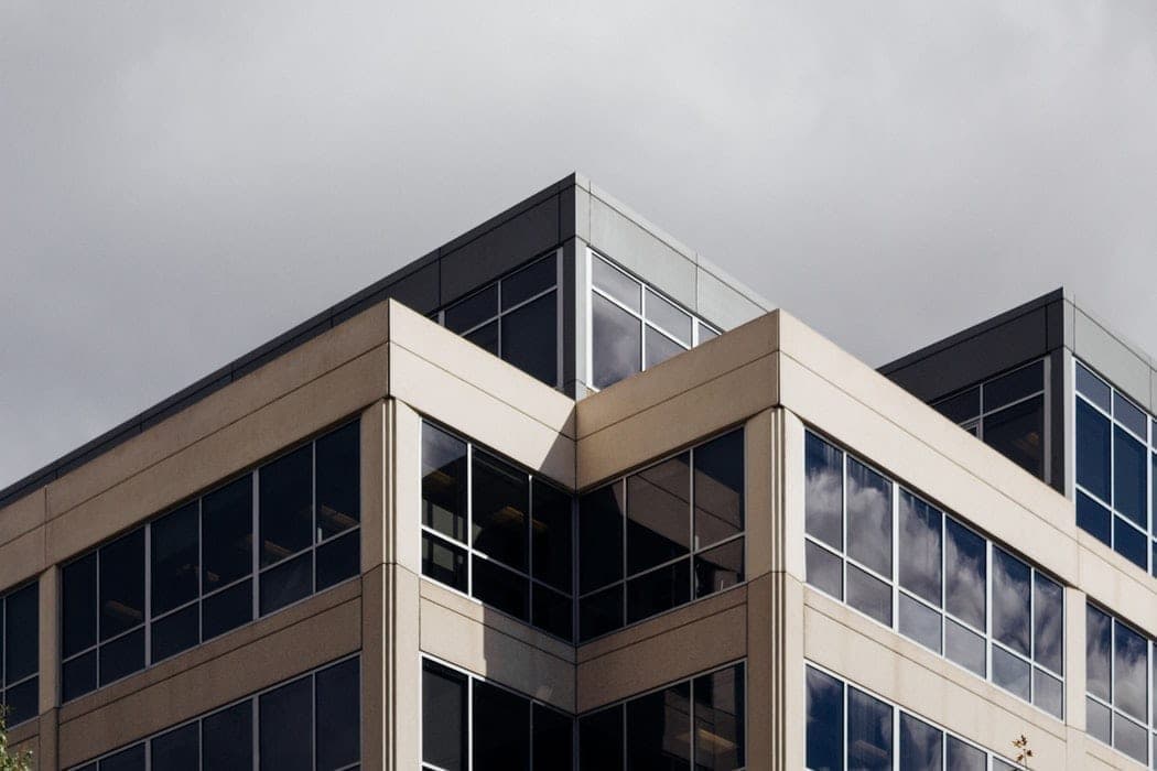 How To Gift Shares: A Legal Guide For Businesses On Transferring Share Ownership
