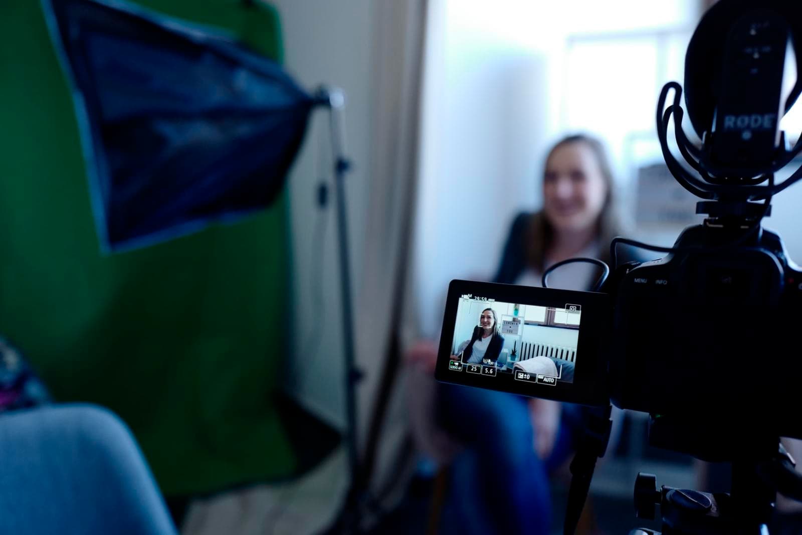Photography Contract: Key Clauses, Templates and Legal Tips