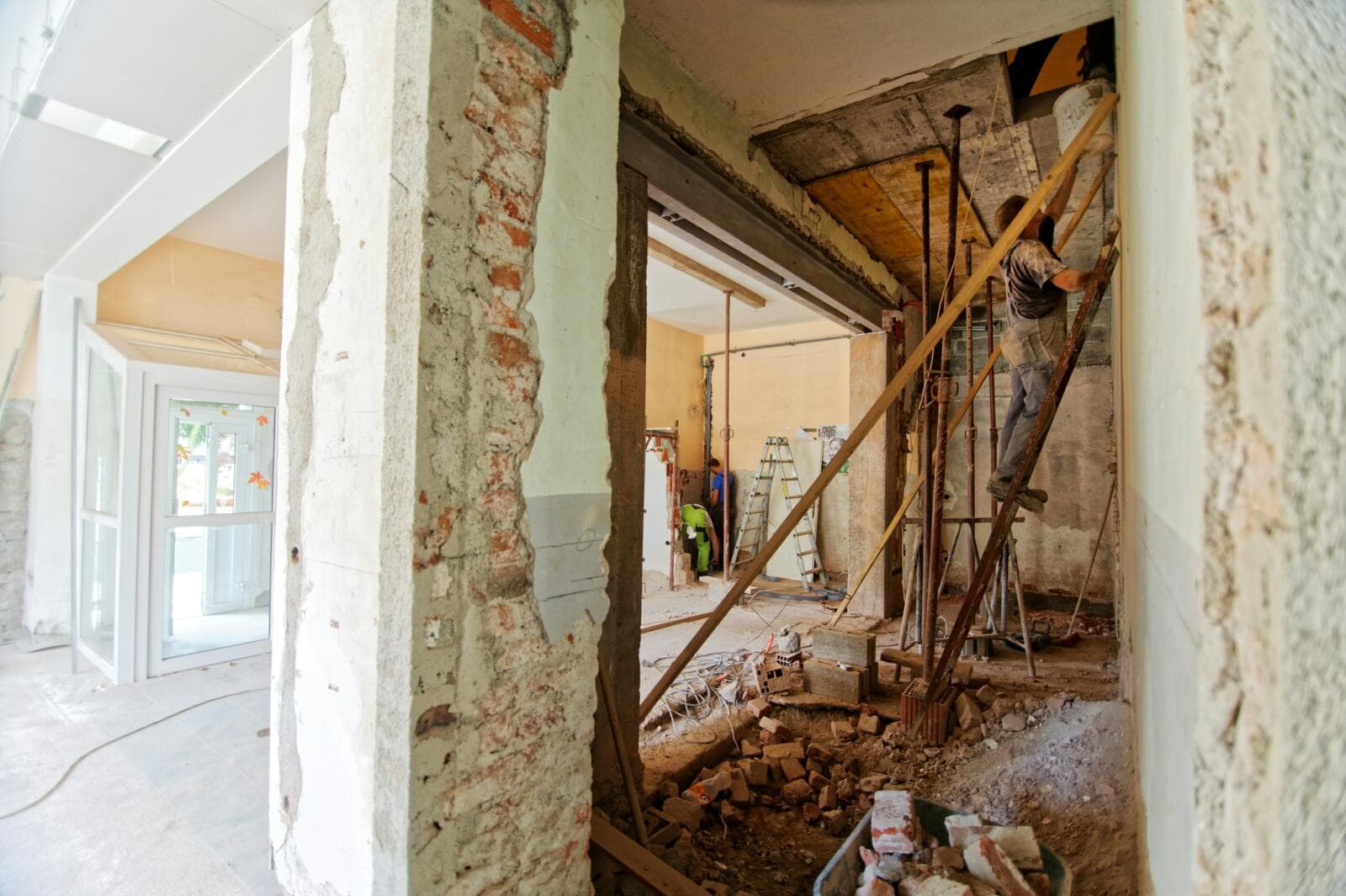 Is a Holding Deposit Refundable? Understanding Your Rights in Commercial Agreements