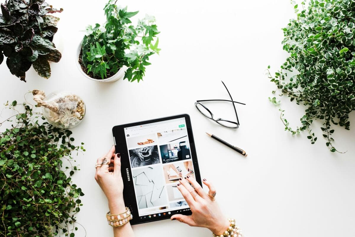 Sales of Goods Act 1979 vs Consumer Rights Act 2015: What UK eCommerce Businesses Need to Know