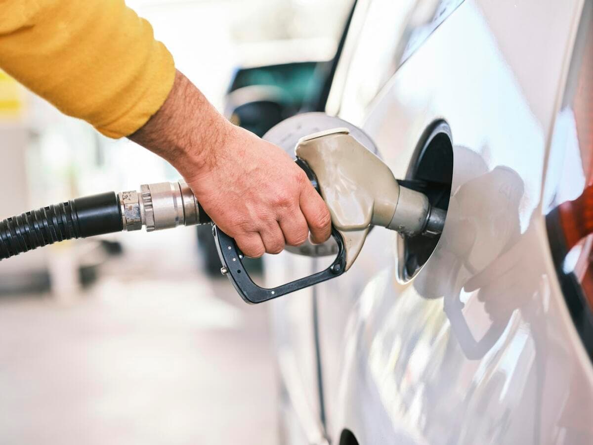 Understanding Employee Fuel Pay: UK Rules, HMRC Rates & Best Practices for Employers