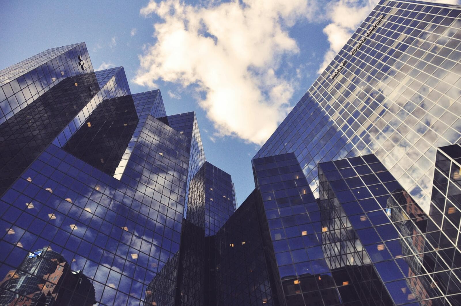 Top Advantages of Acquiring a Limited Company in the UK