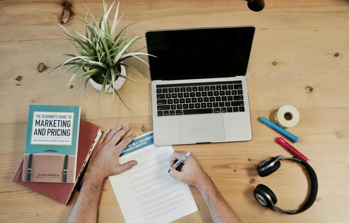 Kick‑Starting a Marketing Agency in the UK: Legal Roadmap