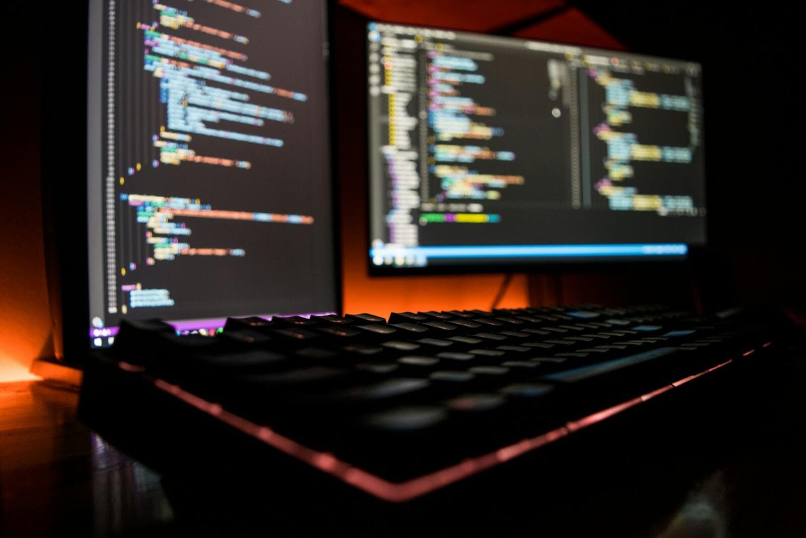 Software Licence Contracts: Key Terms & Protection Strategies