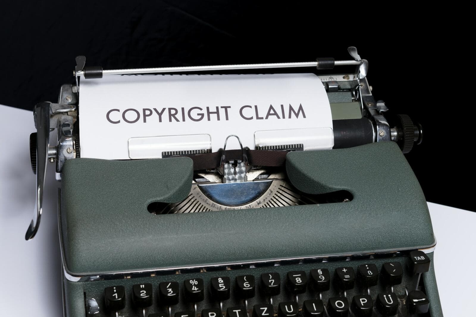 Witness Signatures for Legal Documents: Finding a Solicitor Near You in the UK